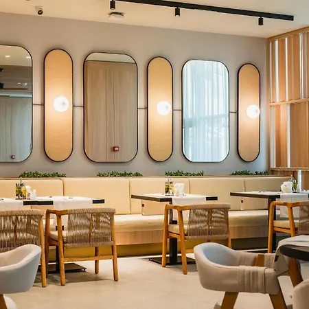 Four Points By Sheraton Sunny 4* Napospart