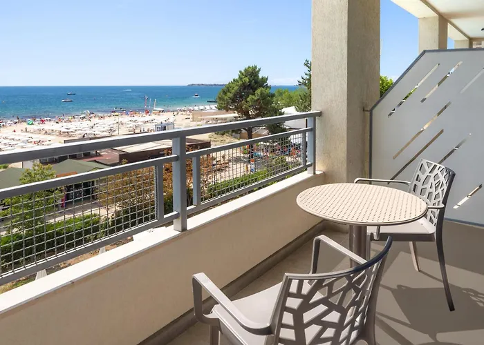 호텔 Four Points By Sheraton Sunny 4*