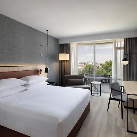 Four Points By Sheraton Sunny Hotel 4*