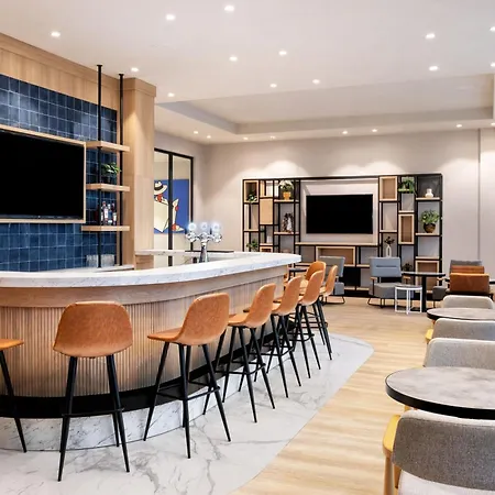 Four Points By Sheraton Sunny 4*