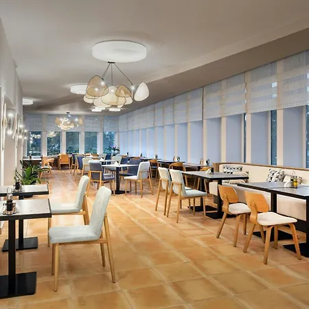 Four Points By Sheraton Sunny 4* Napospart