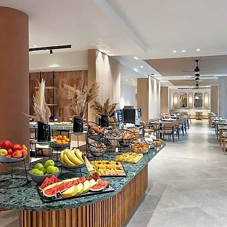 Hotel Four Points By Sheraton Sunny 4*